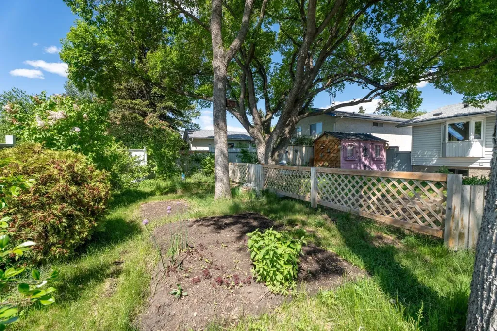 1019 Lysander Drive SE Calgary AB T2C 1R8