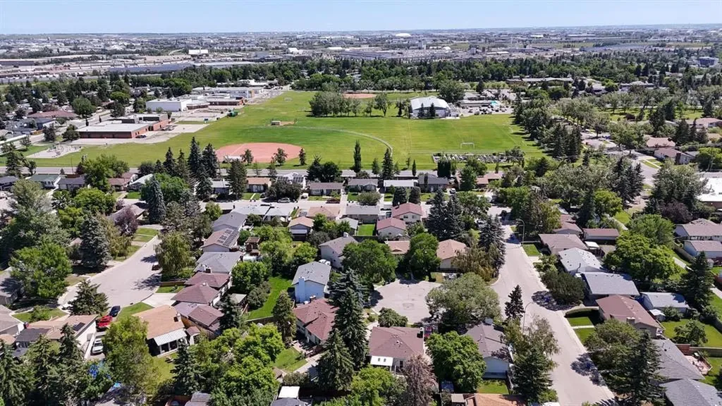 1019 Lysander Drive SE Calgary AB T2C 1R8