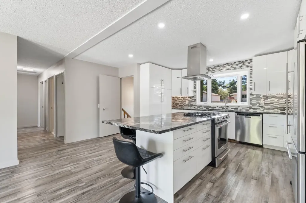 1019 Lysander Drive SE Calgary AB T2C 1R8