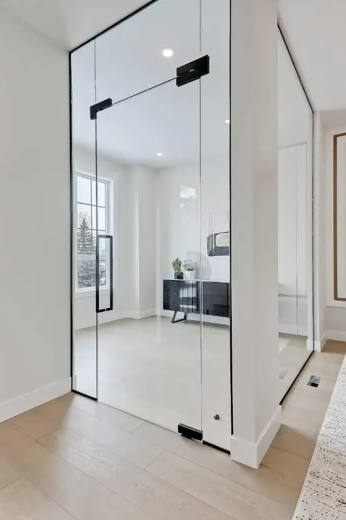 2023 26 Avenue SW Calgary AB T2T 1E5