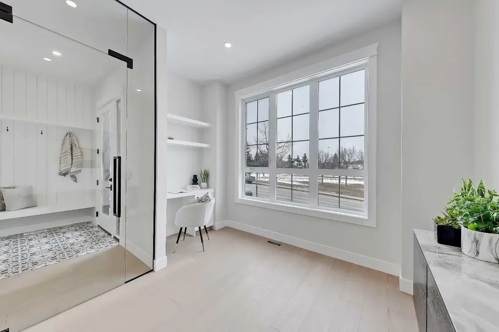 2023 26 Avenue SW Calgary AB T2T 1E5