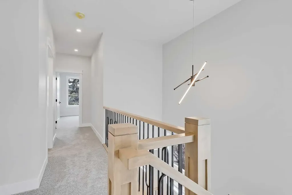 2023 26 Avenue SW Calgary AB T2T 1E5