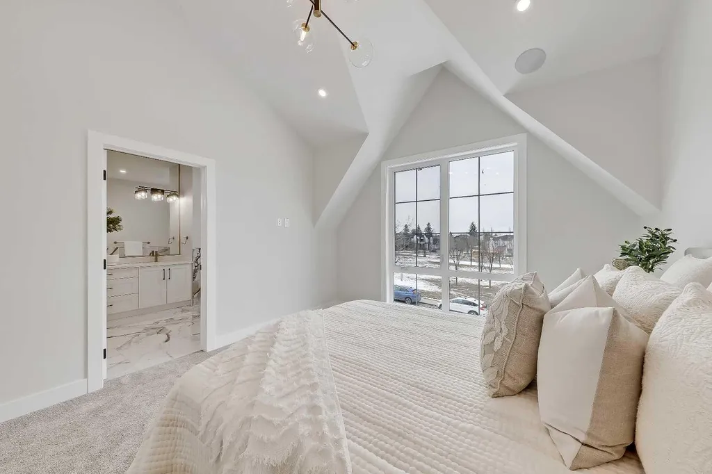 2023 26 Avenue SW Calgary AB T2T 1E5