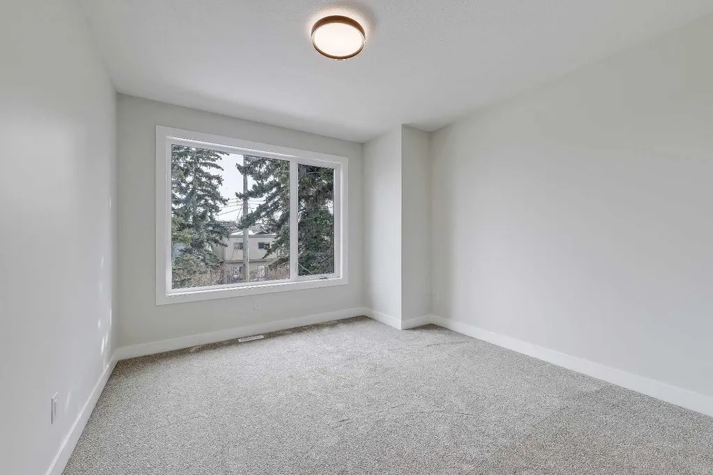 2023 26 Avenue SW Calgary AB T2T 1E5