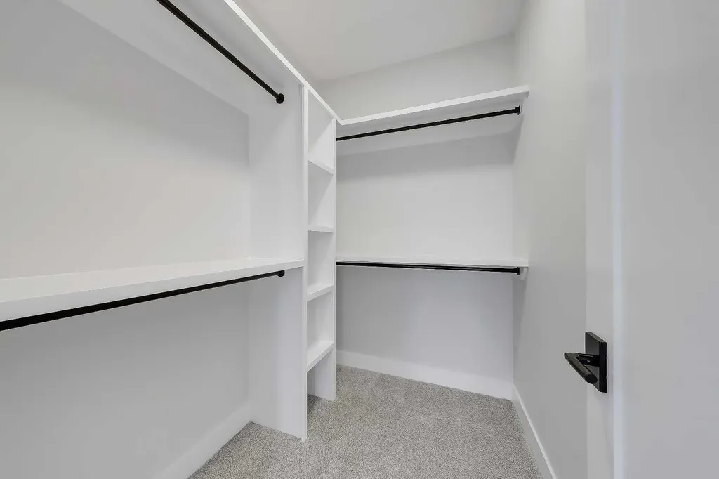 2023 26 Avenue SW Calgary AB T2T 1E5