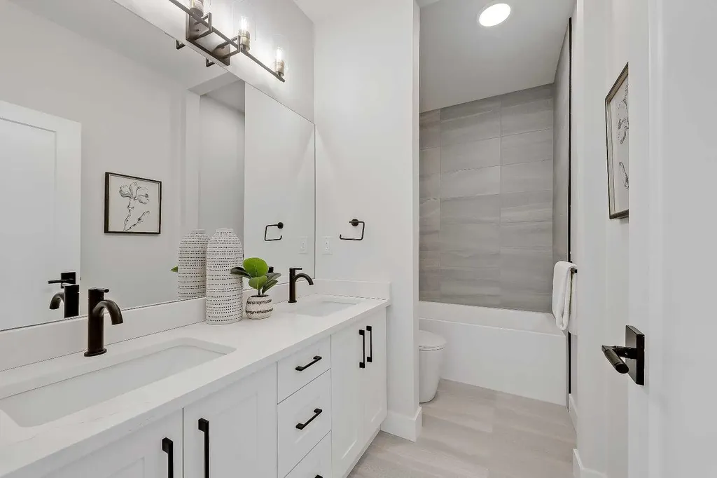 2023 26 Avenue SW Calgary AB T2T 1E5