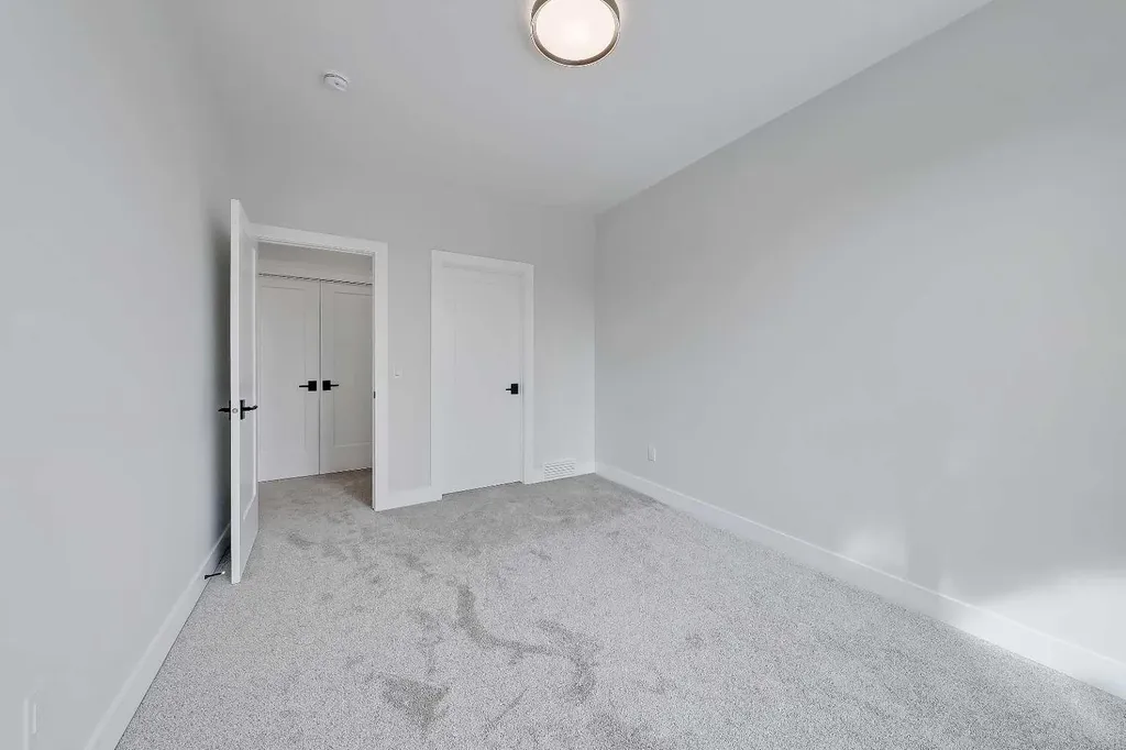 2023 26 Avenue SW Calgary AB T2T 1E5