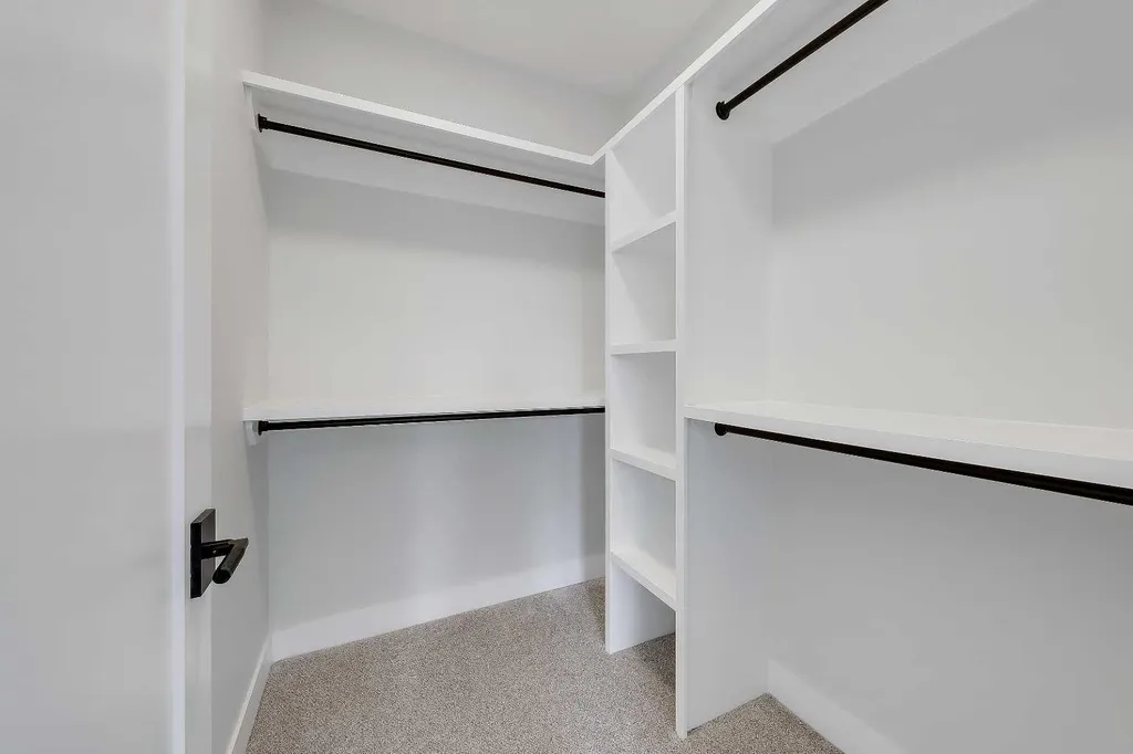 2023 26 Avenue SW Calgary AB T2T 1E5