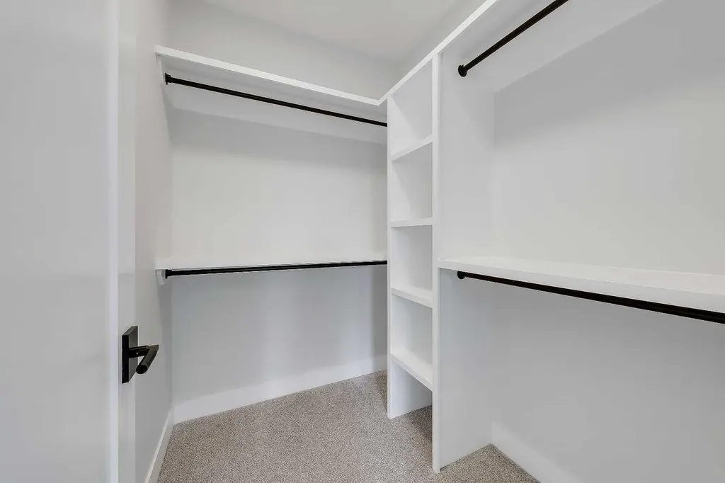 2023 26 Avenue SW Calgary AB T2T 1E5