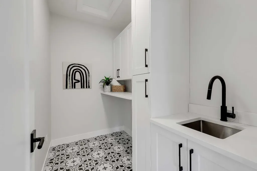 2023 26 Avenue SW Calgary AB T2T 1E5