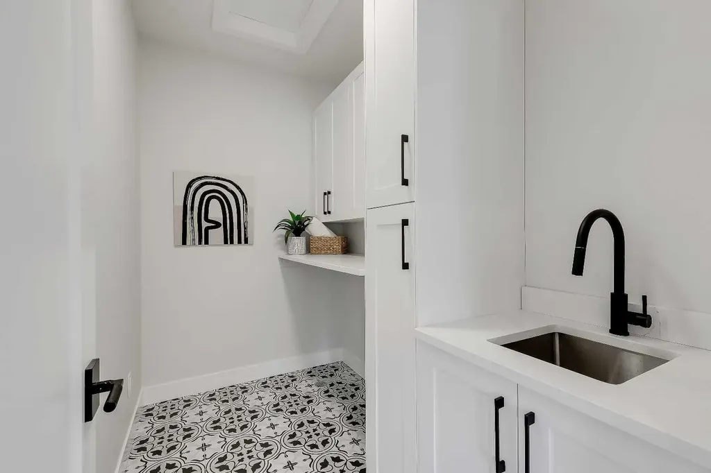 2023 26 Avenue SW Calgary AB T2T 1E5