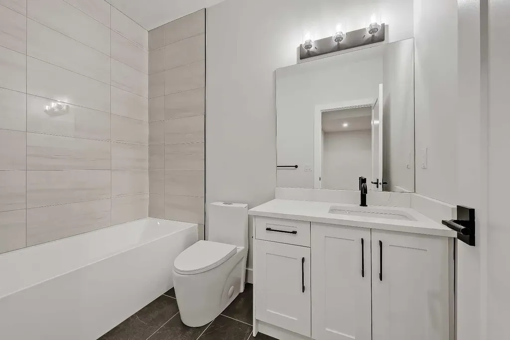 2023 26 Avenue SW Calgary AB T2T 1E5