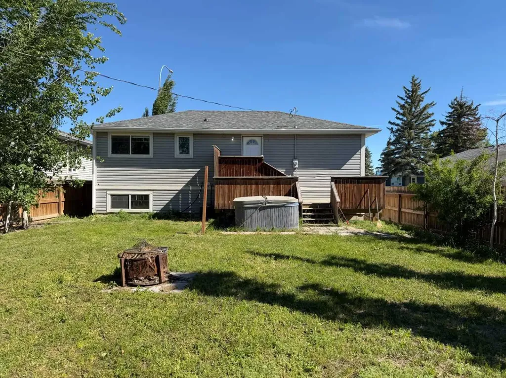 127 2 Avenue N Vauxhall AB T0K 2K0