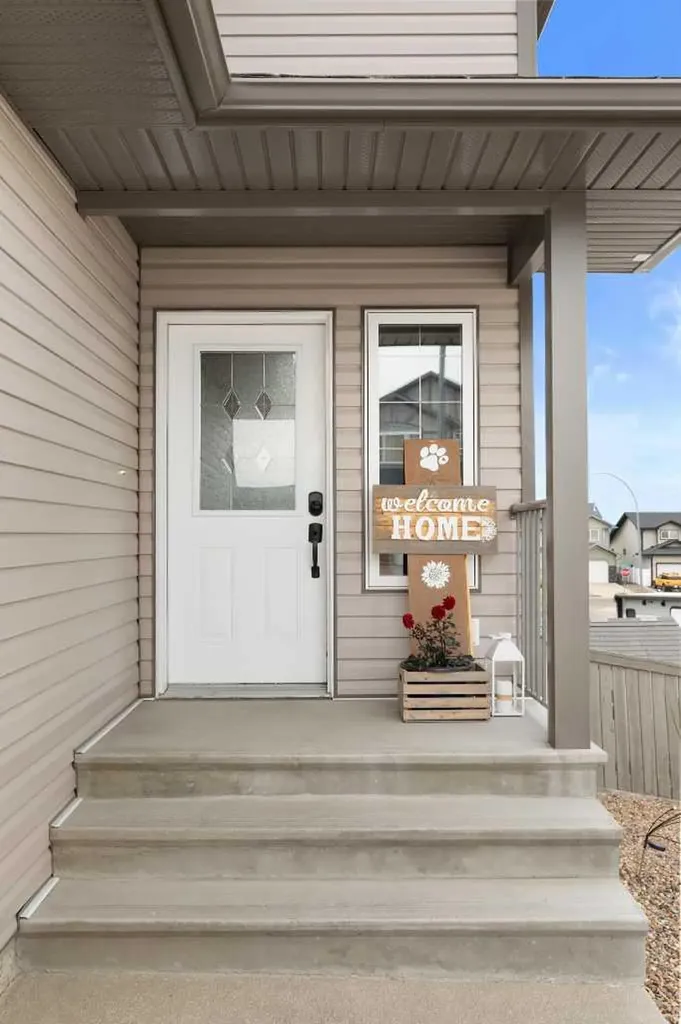 4 Sunwood Place SW Medicine Hat AB T1B4Y5
