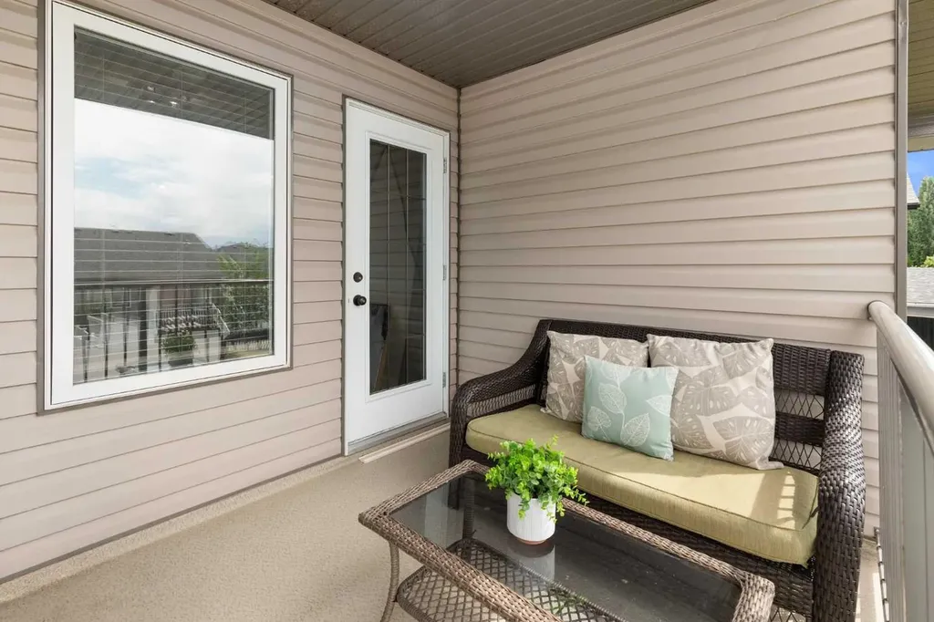 4 Sunwood Place SW Medicine Hat AB T1B4Y5