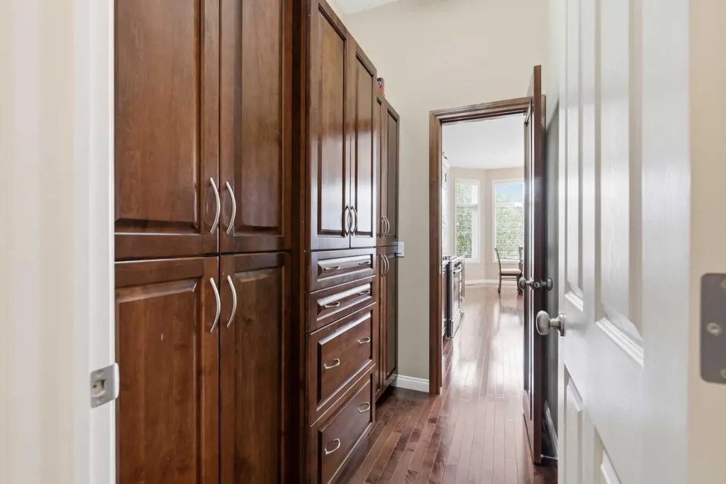 106 Gleneagles Estates Lane Cochrane AB T4C 2H7