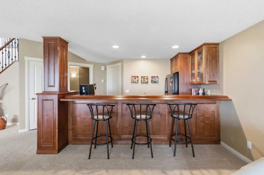 106 Gleneagles Estates Lane Cochrane AB T4C 2H7
