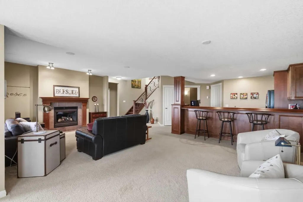 106 Gleneagles Estates Lane Cochrane AB T4C 2H7