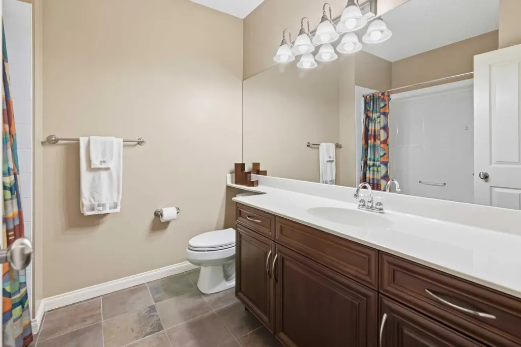 106 Gleneagles Estates Lane Cochrane AB T4C 2H7