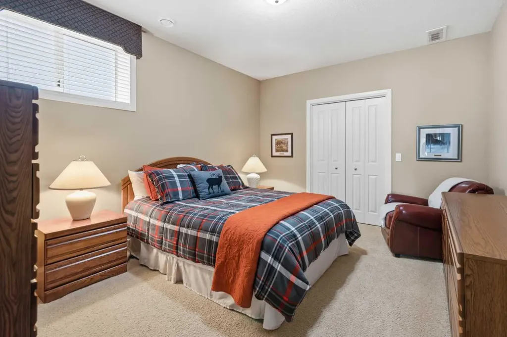 106 Gleneagles Estates Lane Cochrane AB T4C 2H7