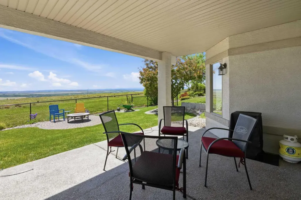 106 Gleneagles Estates Lane Cochrane AB T4C 2H7