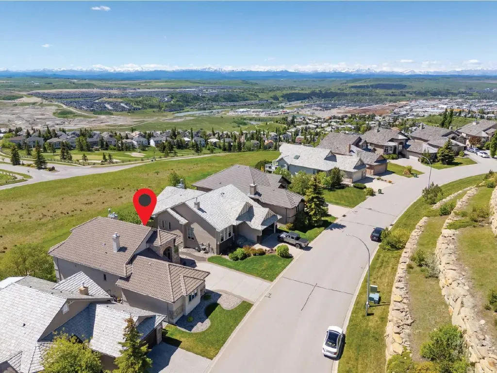 106 Gleneagles Estates Lane Cochrane AB T4C 2H7