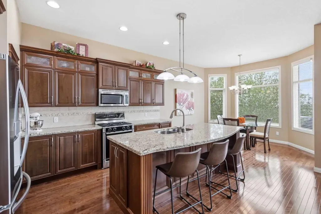 106 Gleneagles Estates Lane Cochrane AB T4C 2H7
