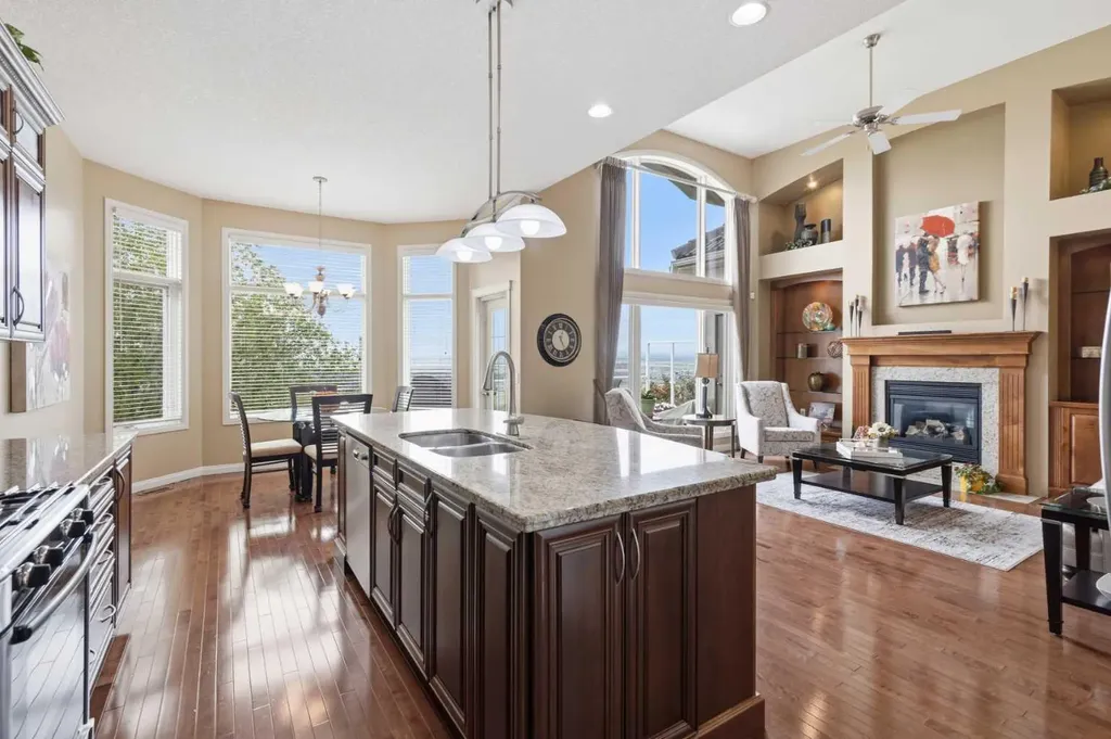 106 Gleneagles Estates Lane Cochrane AB T4C 2H7