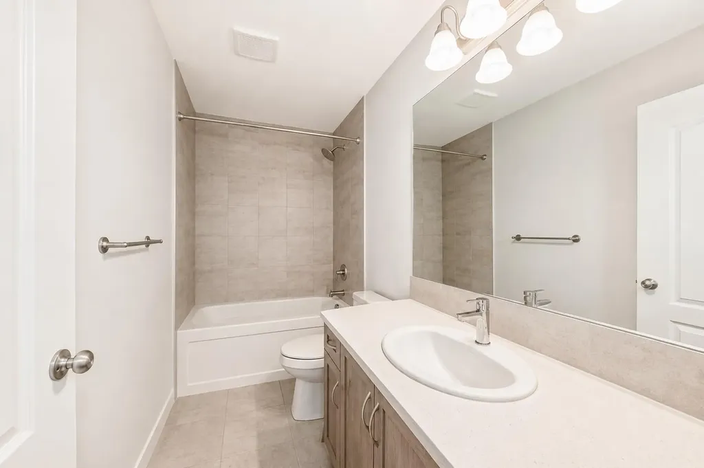 571 Seton Circle SE Calgary AB T3M 3G8