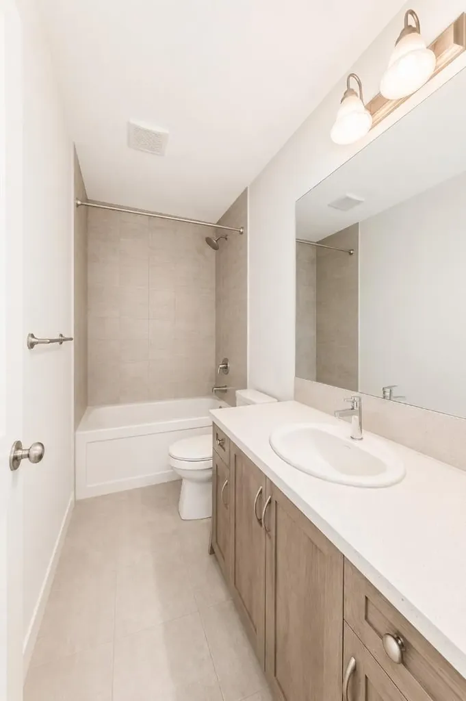 571 Seton Circle SE Calgary AB T3M 3G8