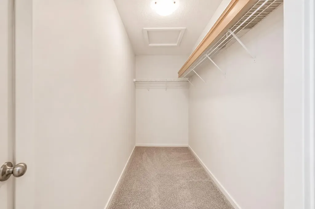571 Seton Circle SE Calgary AB T3M 3G8