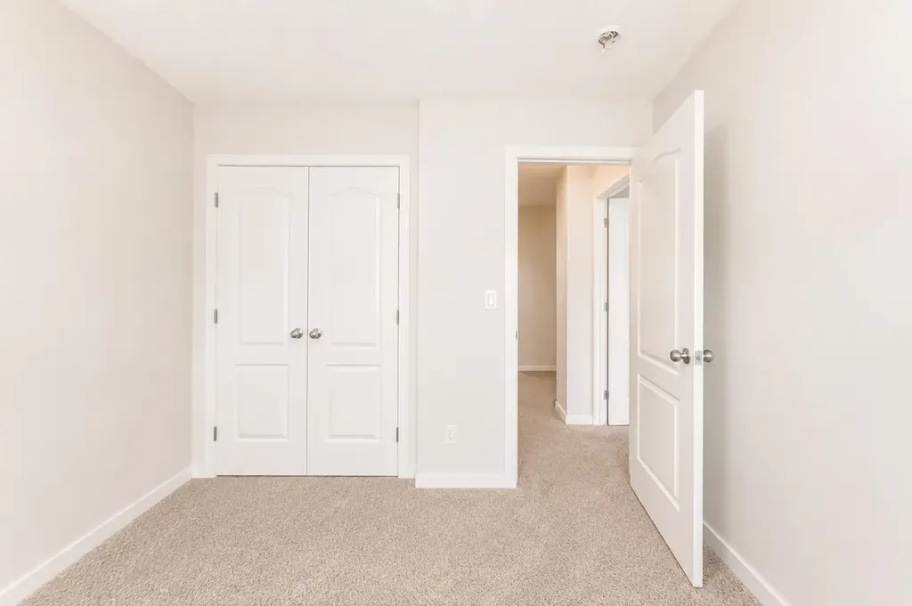 571 Seton Circle SE Calgary AB T3M 3G8