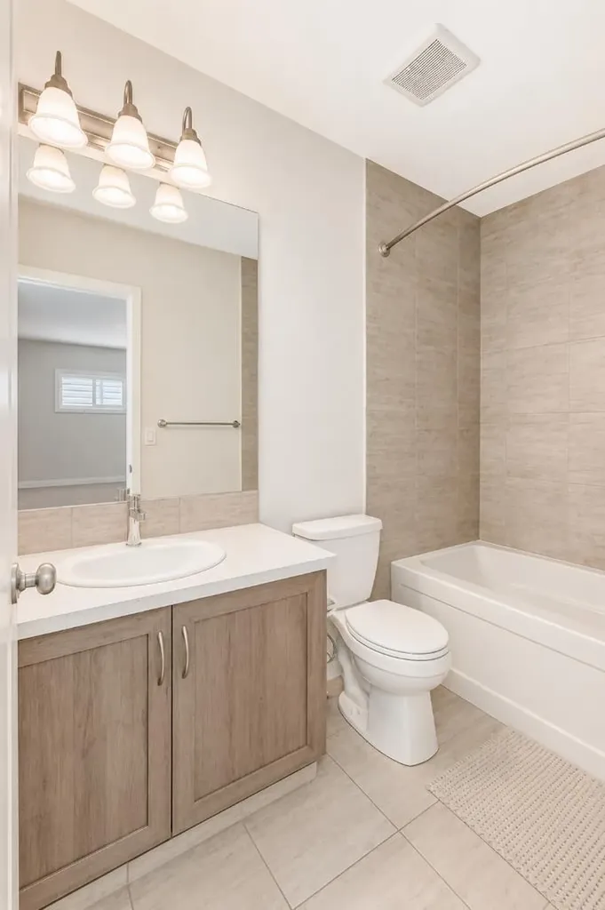 571 Seton Circle SE Calgary AB T3M 3G8