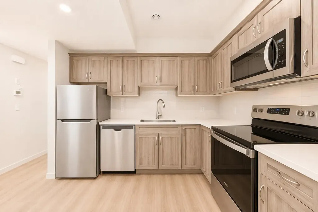 571 Seton Circle SE Calgary AB T3M 3G8