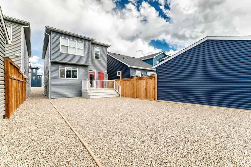 571 Seton Circle SE Calgary AB T3M 3G8