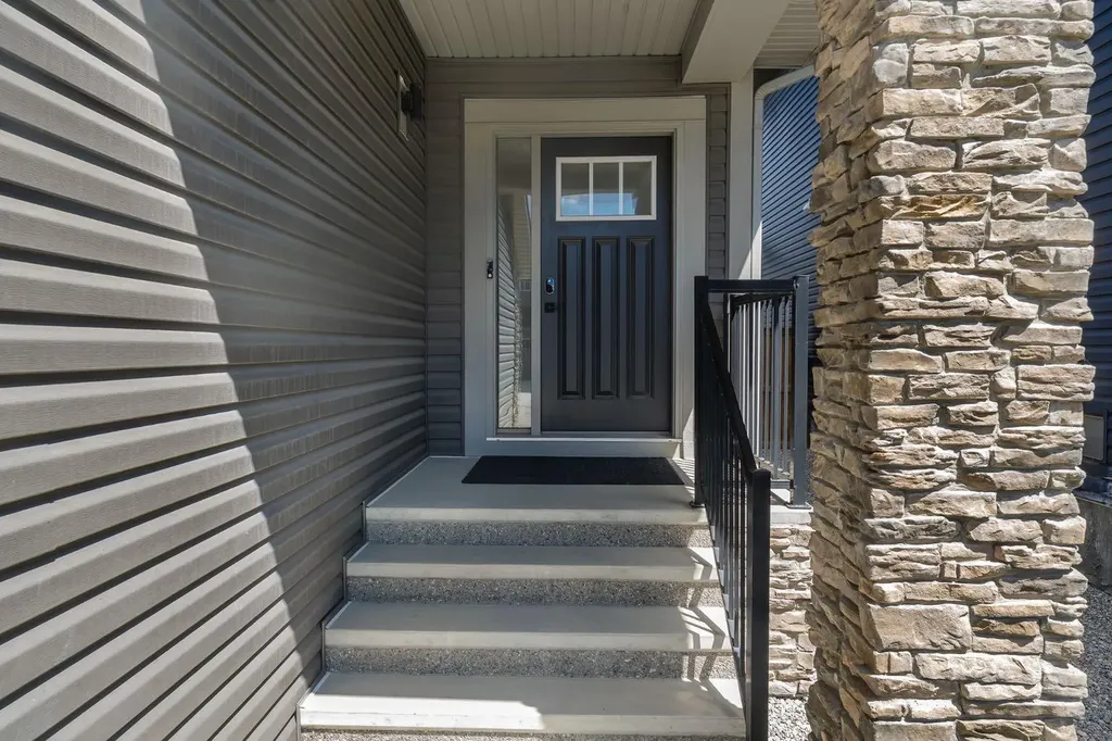 720 Midtown Drive SW Airdrie AB T4B 4K5
