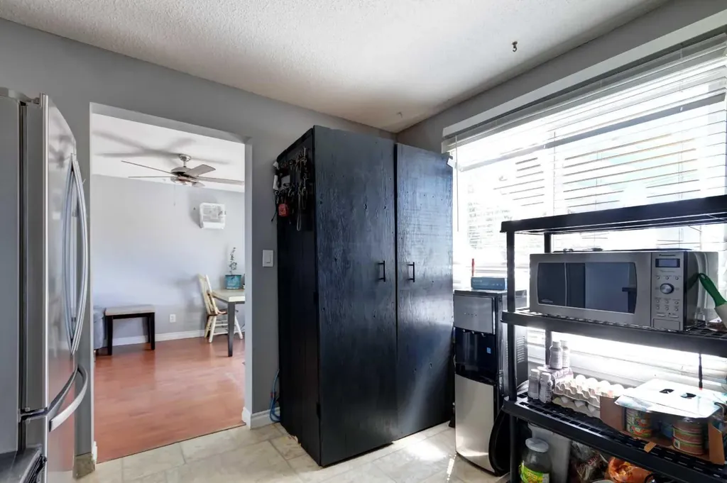 131 Dovertree Place SE Calgary AB T2B 2K3