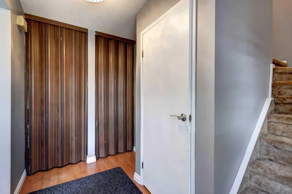 131 Dovertree Place SE Calgary AB T2B 2K3