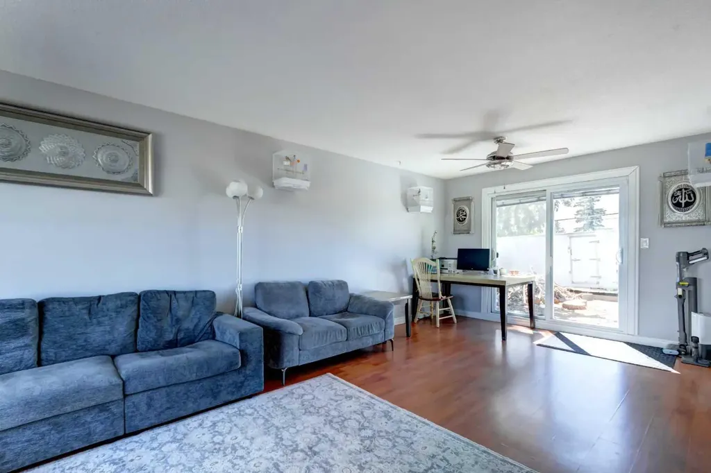 131 Dovertree Place SE Calgary AB T2B 2K3