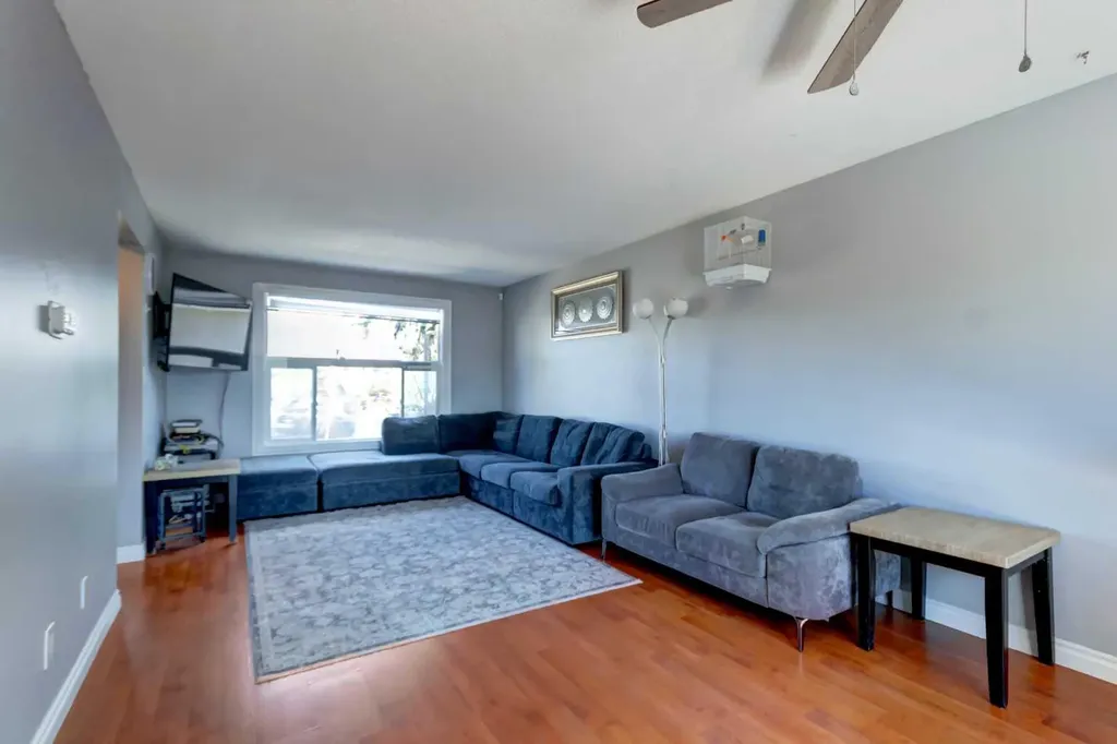 131 Dovertree Place SE Calgary AB T2B 2K3
