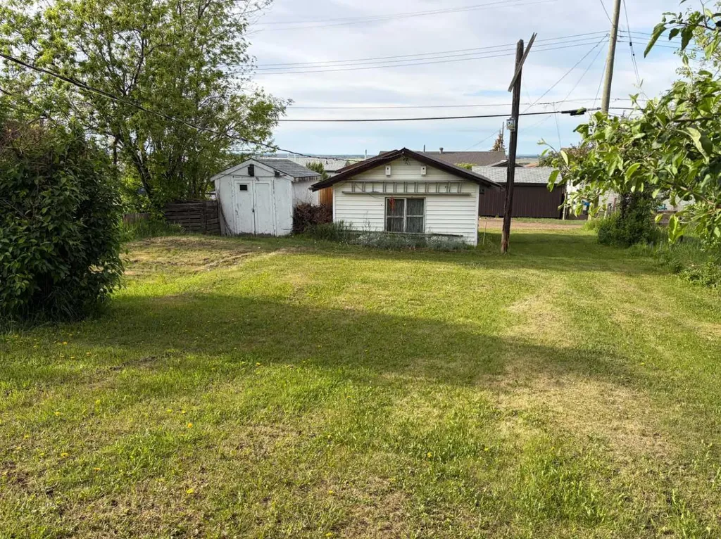 4815 46 Avenue Spirit River AB T0H 3G0