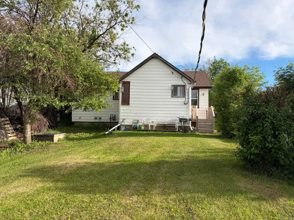 4815 46 Avenue Spirit River AB T0H 3G0