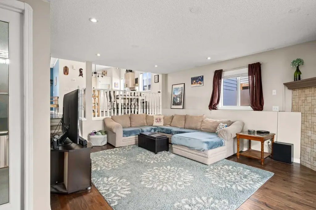 233 Coverdale Road NE Calgary AB T3K 4J5