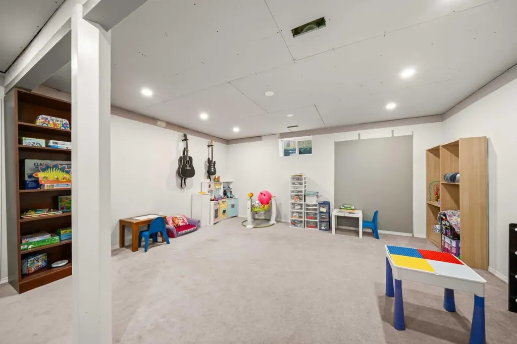 233 Coverdale Road NE Calgary AB T3K 4J5