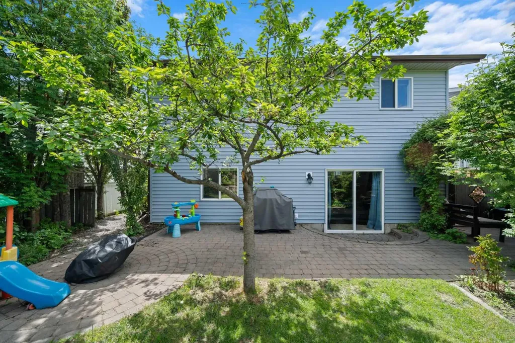 233 Coverdale Road NE Calgary AB T3K 4J5