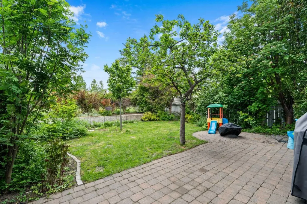 233 Coverdale Road NE Calgary AB T3K 4J5