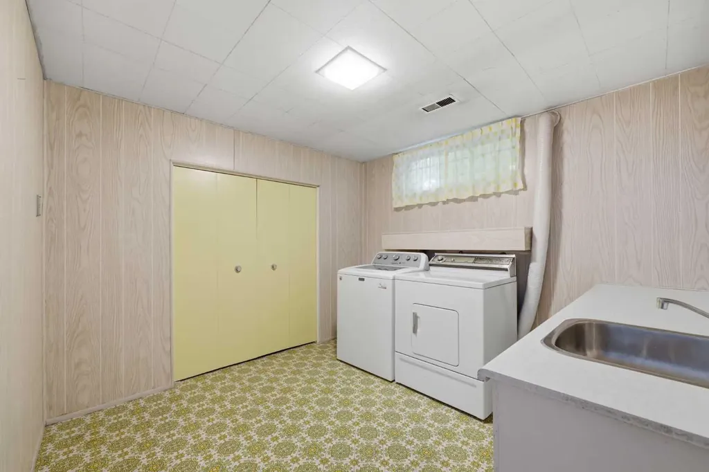 6111 34 Street SW Calgary AB T3E 5L8