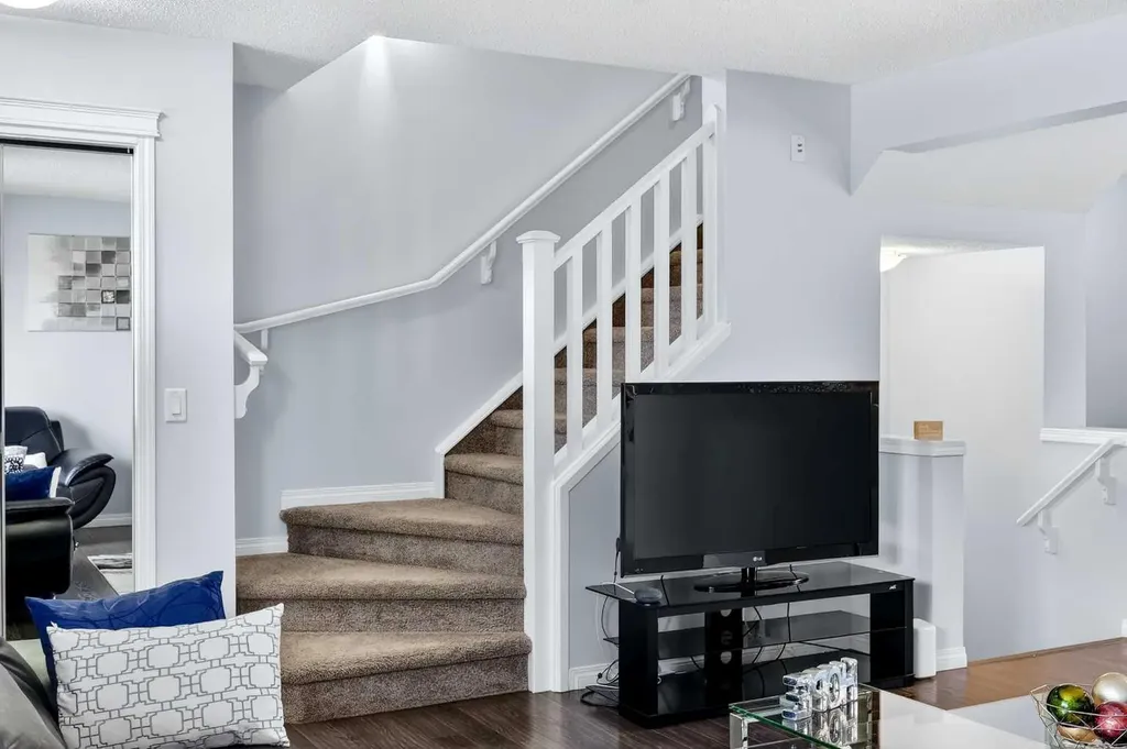 58 Auburn Crest Green SE Calgary AB T3M 0Z2