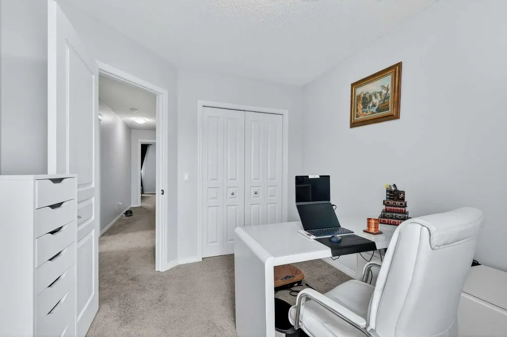 58 Auburn Crest Green SE Calgary AB T3M 0Z2