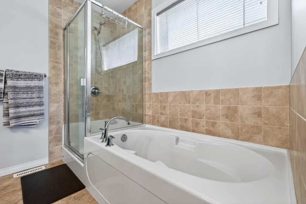 58 Auburn Crest Green SE Calgary AB T3M 0Z2